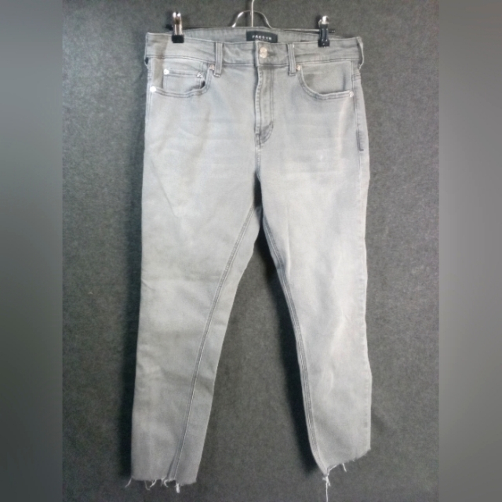 PacSun Gray Ankle Cropped Jeans with Frayed Hem